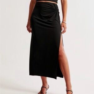 Abercrombie & Fitch Knotted Midi skirt